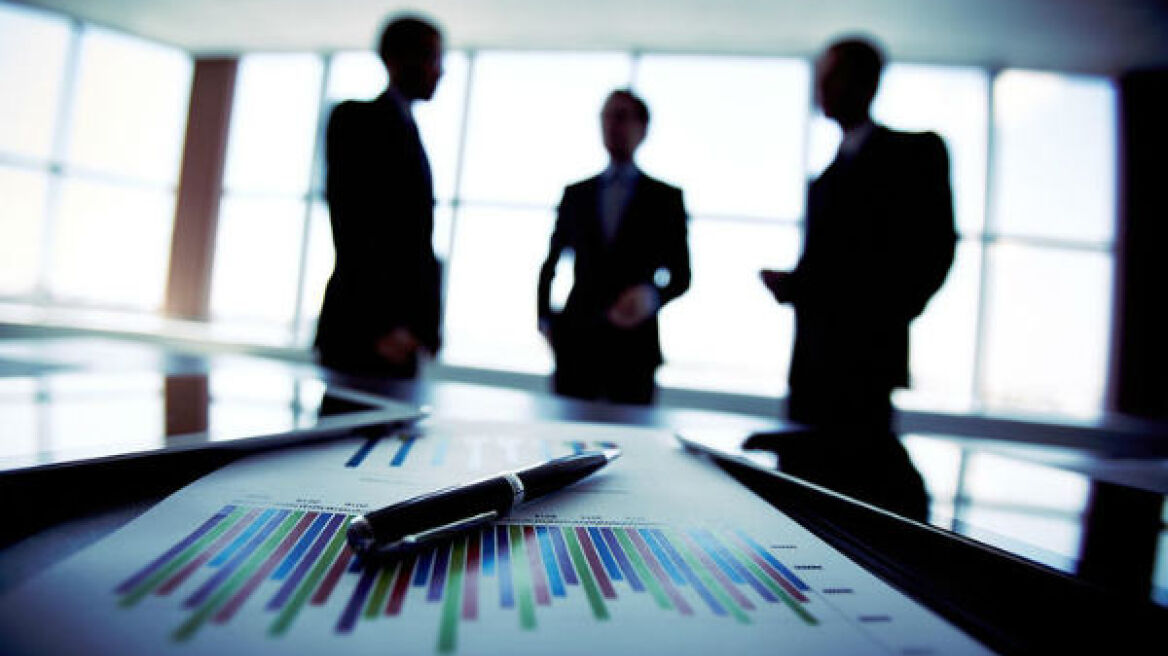 Δικαστές και δικηγόροι συμφωνούν ότι απελευθερώνονται οι ομαδικές απολύσεις  