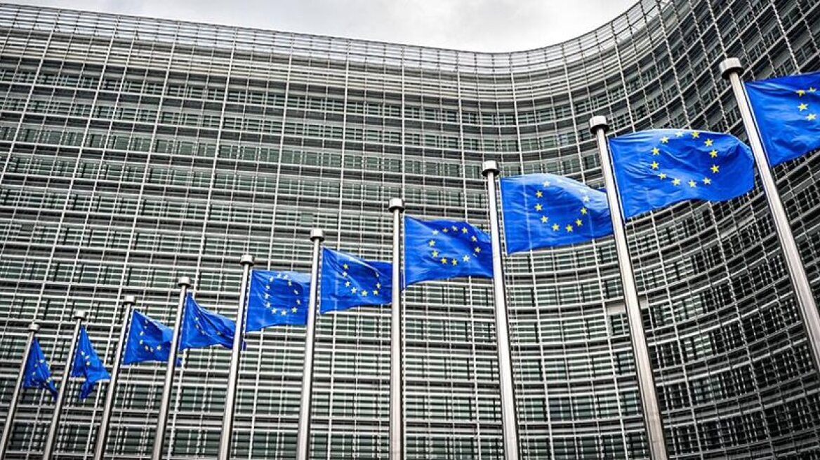 Eurozone GDP up by 1.7%, while Greece stuck in recession