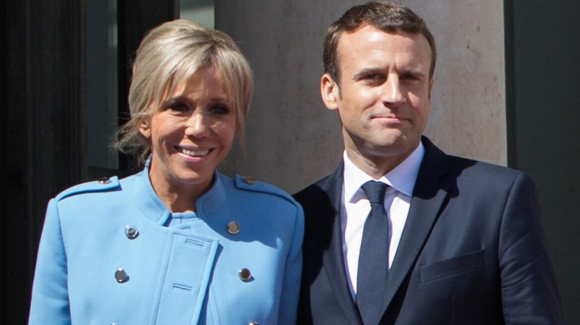 Ο Μπερλουσκόνι χαρακτήρισε τον Μακρόν... «ένα ωραίο αγόρι με μια εμφανίσιμη μαμά»