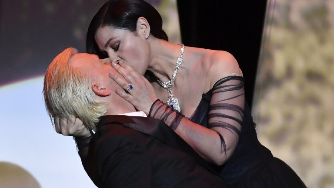 Cannes 2017: Monica Bellucci puts on a steamy display with co-host Alex Lutz! (VIDEO-HOT PHOTOS)