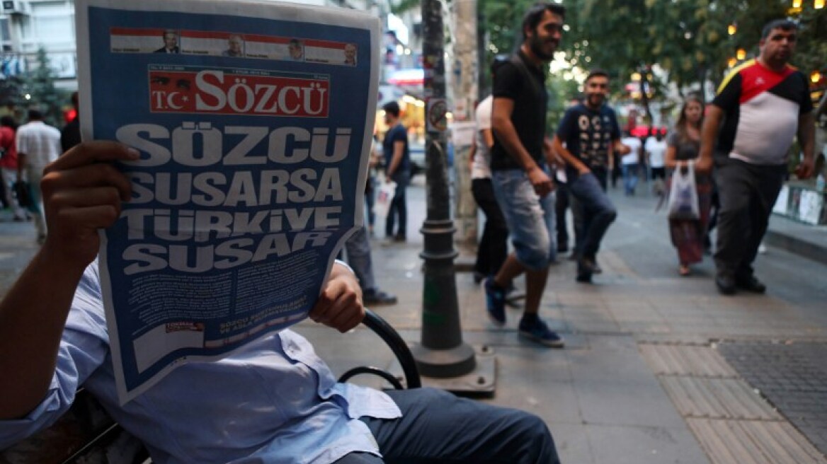 Κυνήγι δημοσιογράφων από τον Ερντογάν: Συνελήφθησαν οι συντάκτες καθημερινής εφημερίδας