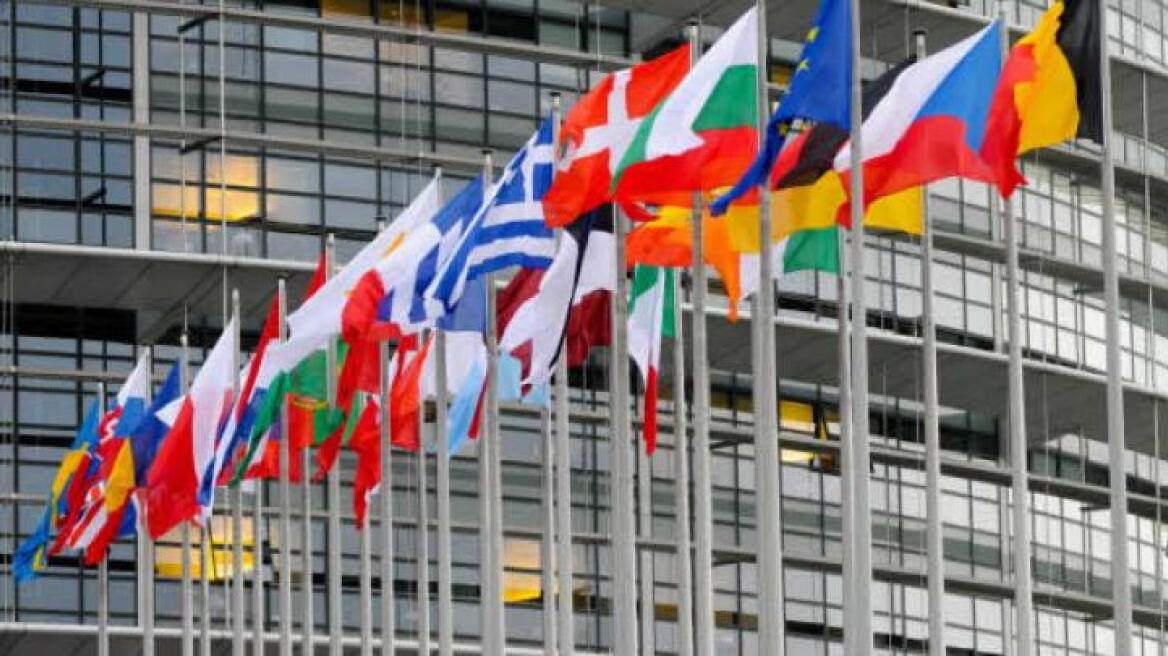 Τι γράφει ο βελγικός Τύπος για τις ελληνικές ελπίδες στο σημερινό Eurogroup