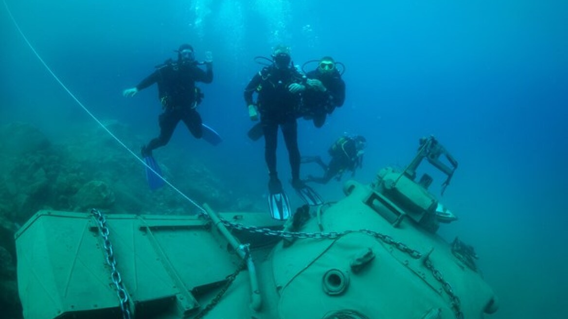 Turkey: A tank at the bottom of the sea (PHOTOS)