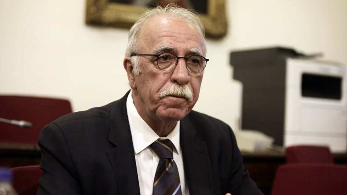 Alternate Defence Minister Vitsas rushed to hospital