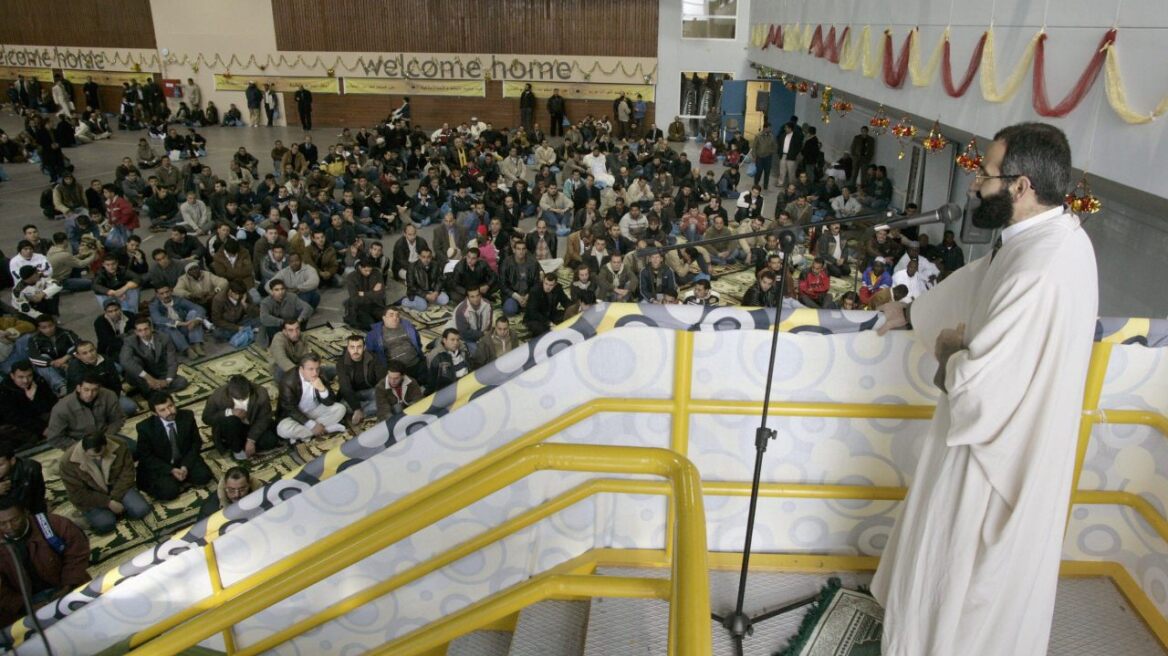 Greek parliament to debate building of Islamic mosque in Athens