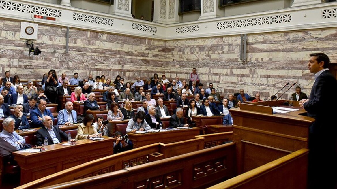28 SYRIZA deputies break party line on memorandum bill