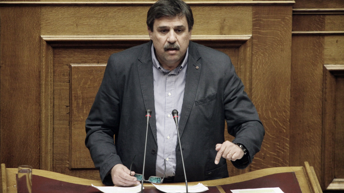 «Ανοχή» από το υπ. Υγείας: Θα υπογράφουν οι γονείς που δεν εμβολιάζουν τα παιδιά τους