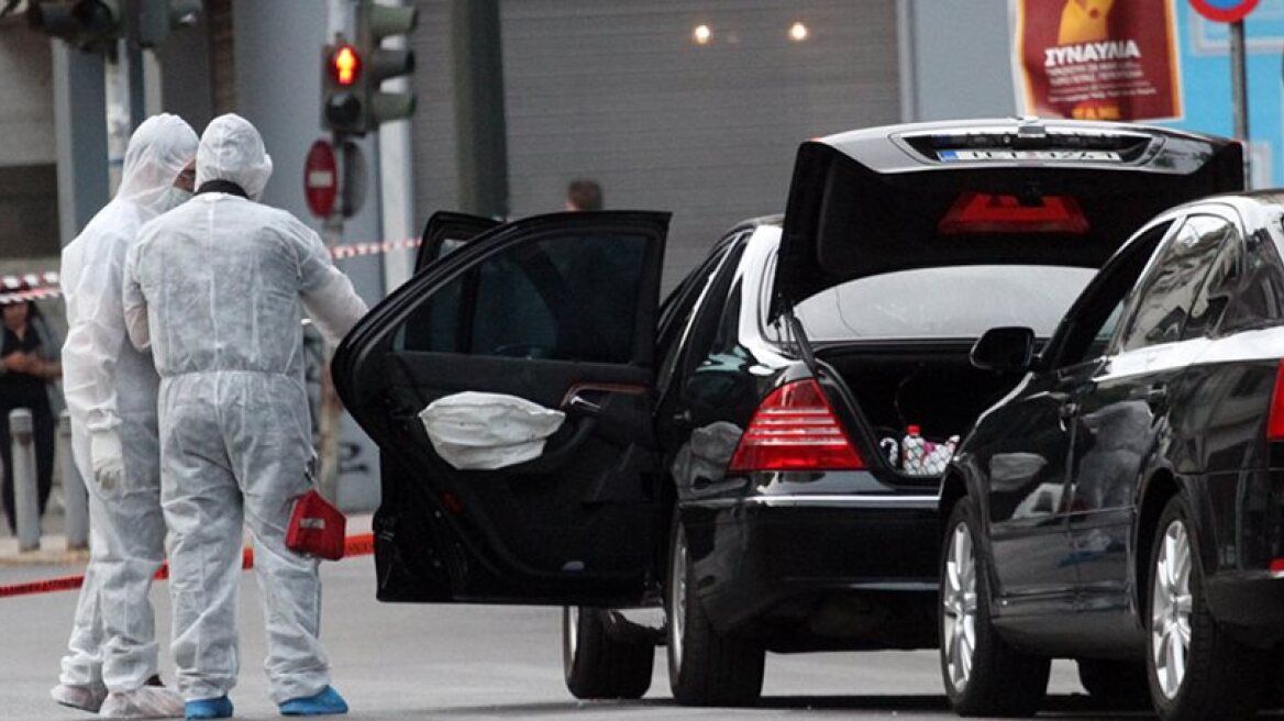 Papademos terrorist attack: Fears more targets could be hit (photos-videos)