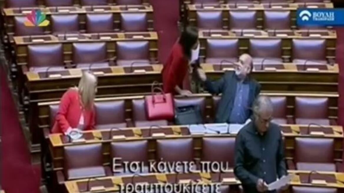 Συρμαλένιος σε Ασημακοπούλου: Μπράβο! Ωραίο στυλ έχεις μωρή!
