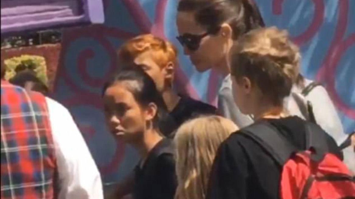 Στη Disneyland η Angelina Jolie για τα γενέθλια της κόρης της 