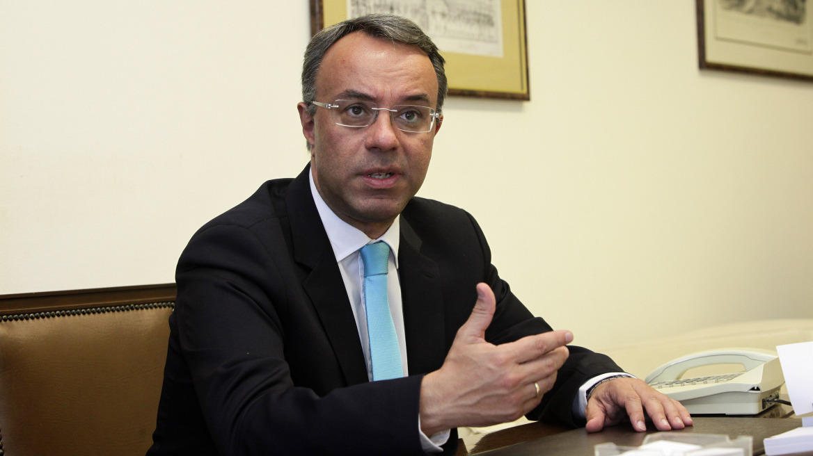 Σταϊκούρας: Η κυβέρνηση μονίμως περνάει από κάτω τον πήχη
