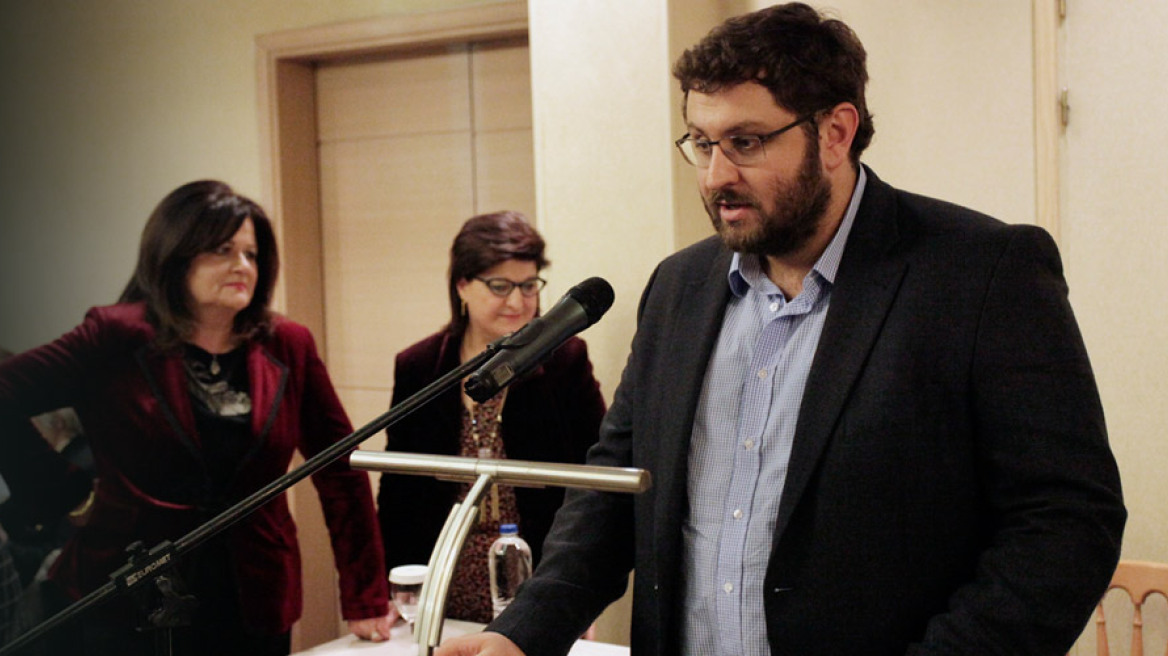 Επιμένει ο Ζαχαριάδης: Δεν μου ξέφυγε το «η τρόικα μας γράφει τα νομοσχέδια»