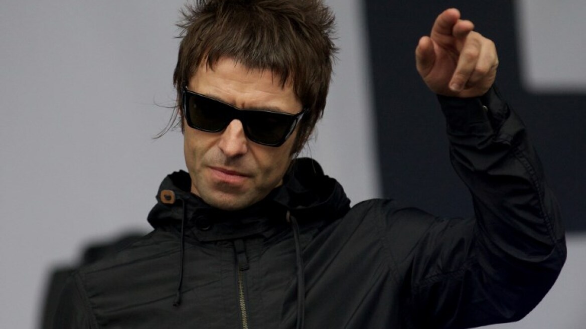 Στην σκηνή του Μάντσεστερ ο Λίαμ Γκάλαχερ: Don't Look Back In Anger