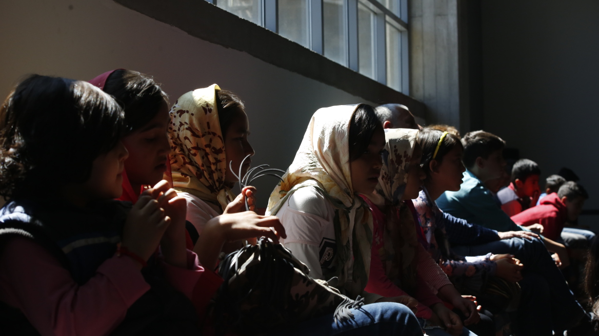 Ανθρωπιστική κρίση... μία τεράστια μπίζνα: 35 δισ. δολάρια τον χρόνο βγάζουν οι διακινητές