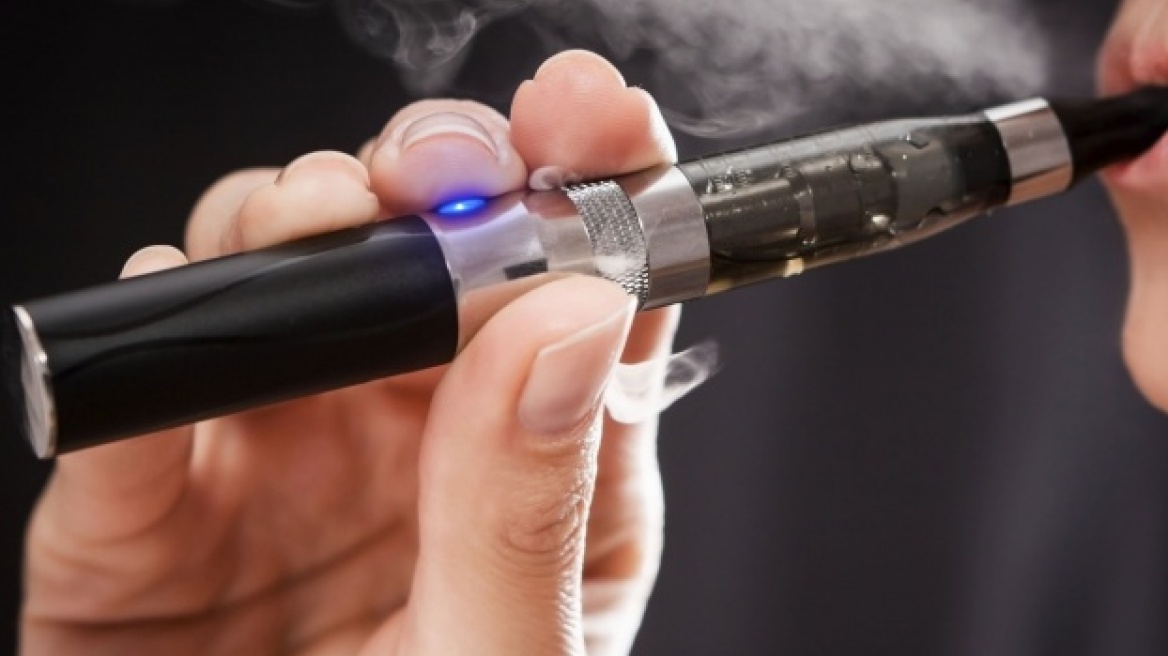 Vaping is replacing smoking globally (infographic)
