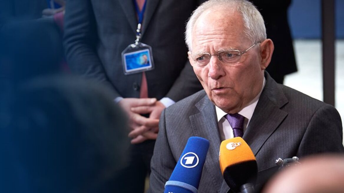 Schauble: Greek government continues to burden week social groups