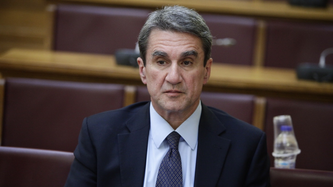 Λοβέρδος: Προσβολή βασικών κανόνων της Δημοκρατίας από Τσίπρα-Καμμένο