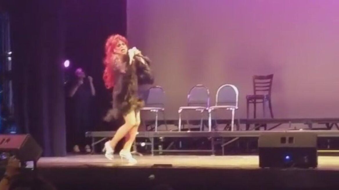 Parents shocked at drag show performance at primary school! (video)