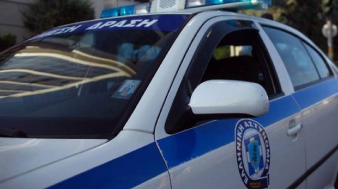 Κυκλοφορούσαν οπλισμένοι σε Ζάκυνθο και Κέρκυρα