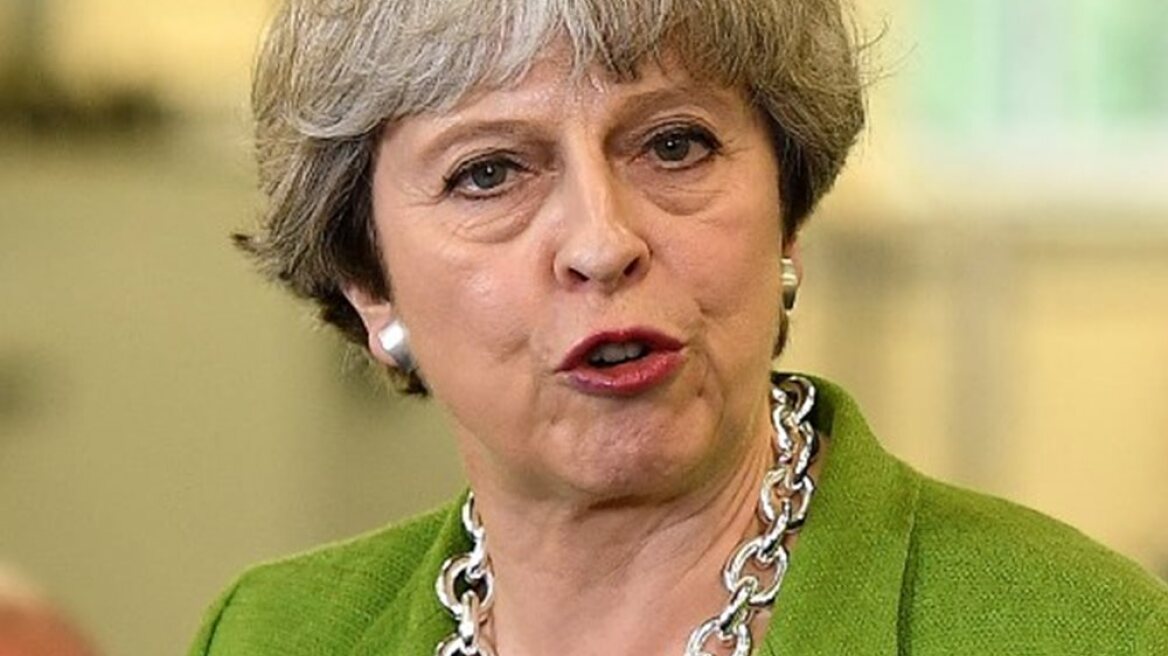 Βρετανία: Προβάδισμα μόλις 1% των Συντηρητικών έναντι των Εργατικών