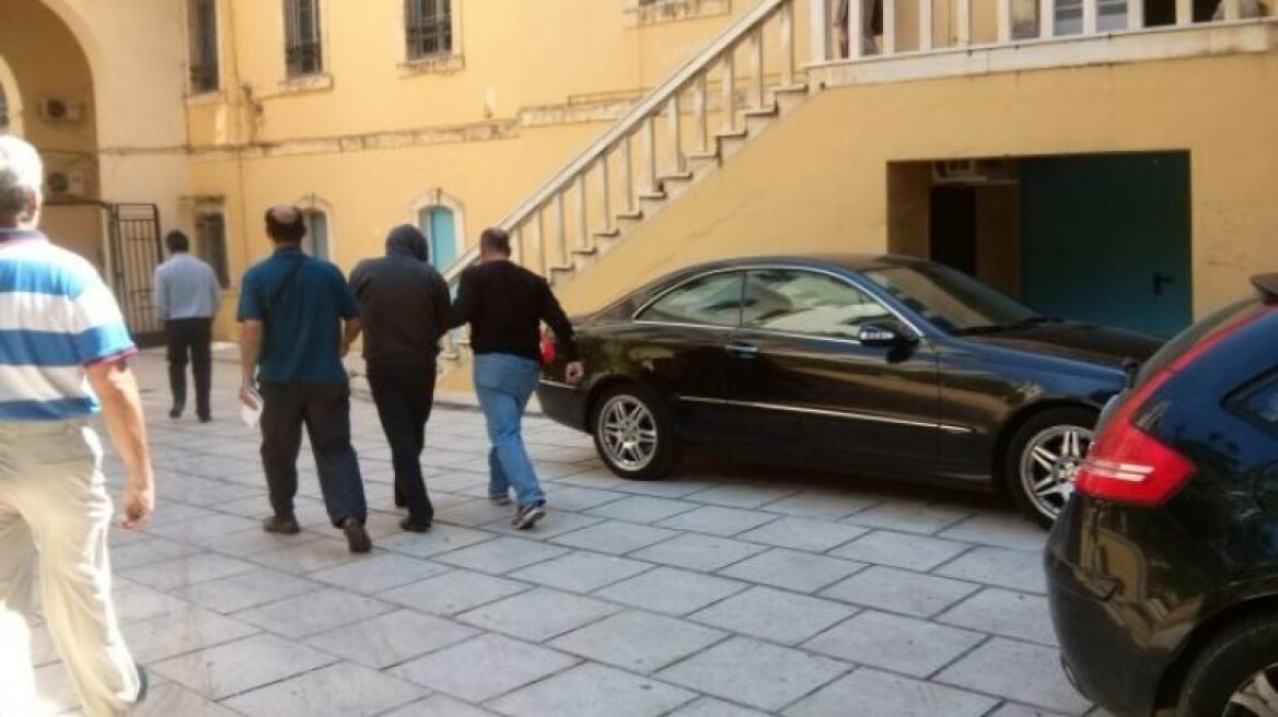 Χανιά: Συνεχίζει τις απειλές μέσα από τη φυλακή ο «πα-τέρας» που χτυπούσε την κόρη του 