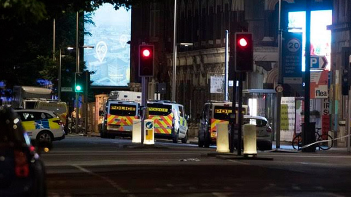 Σενάρια για αναβολή των εκλογών στη Βρετανία