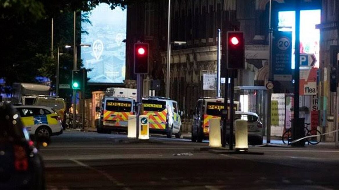 Λονδίνο: Το ευρωσκεπτικιστικό κόμμα δεν αναστέλλει την προεκλογική του εκστρατεία