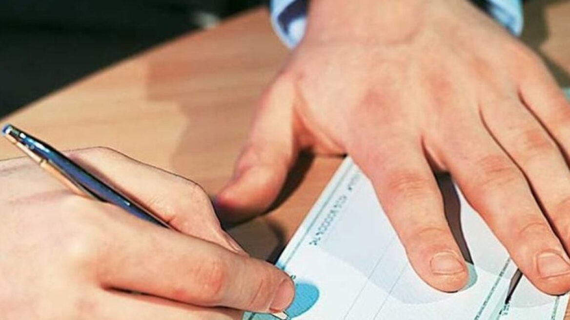 Πάτρα: Τον καταδίκασαν δέκα φορές, αλλά ήταν ελεύθερος!