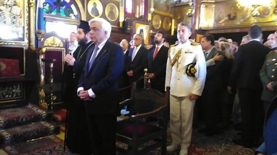 Παυλόπουλος: Πρέπει να μείνουμε ενωμένοι στις κρίσιμες ώρες που περνάει η πατρίδα