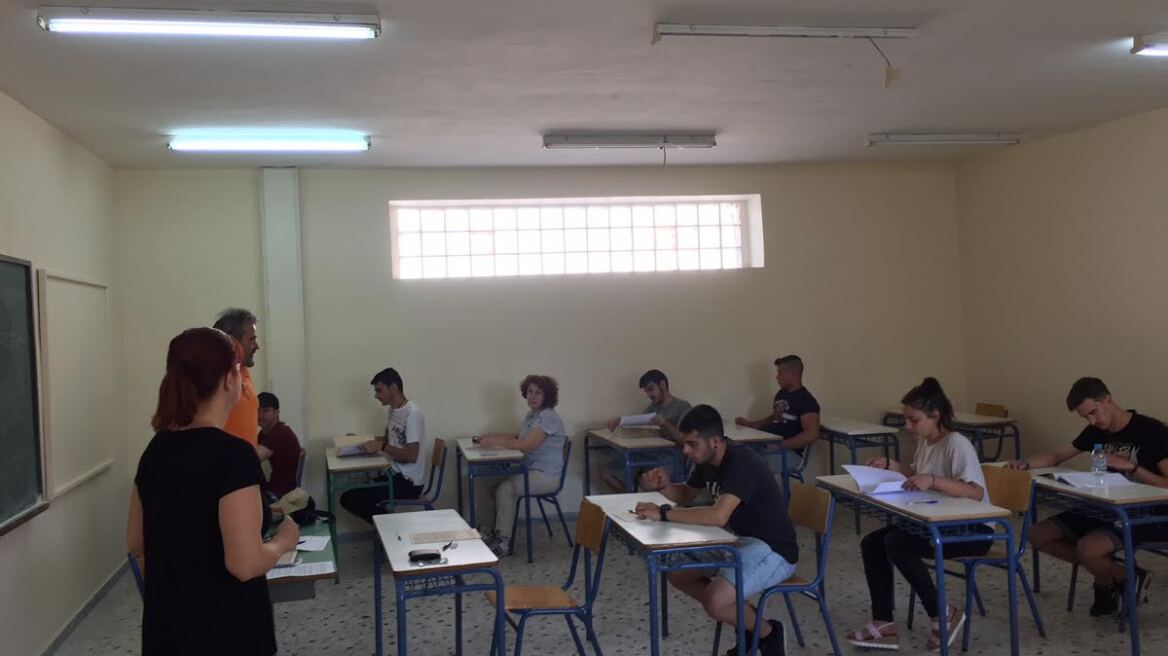 Πανελλαδικές: Σε κείμενο του Γιώργου Θεοτοκά εξετάστηκαν στη Γλώσσα οι υποψήφιοι των ΕΠΑΛ