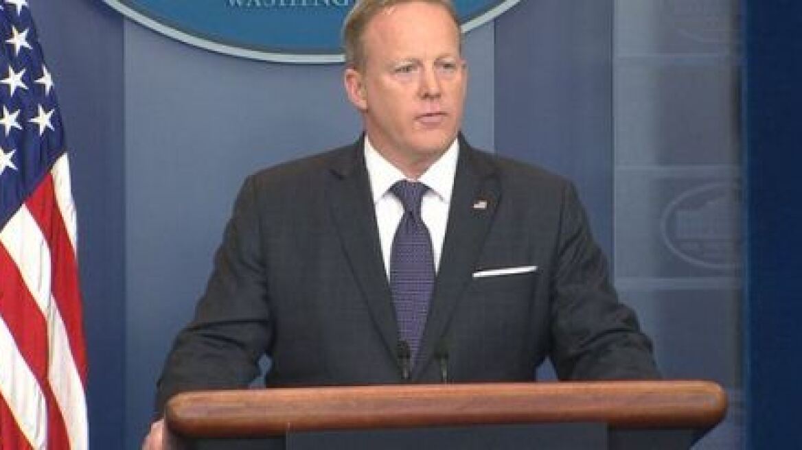 Κέβιν Σπάισερ: Τα tweets του Ντόναλντ Τραμπ είναι επίσημες δηλώσεις