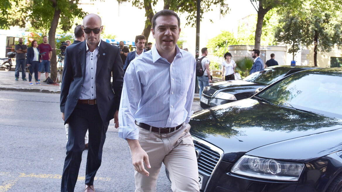 Απειλές ΣΥΡΙΖΑ κατά ΔΝΤ και Βερολίνου: Χωρίς λύση για το χρέος δεν θα εφαρμοστούν τα μέτρα που ψηφίσαμε