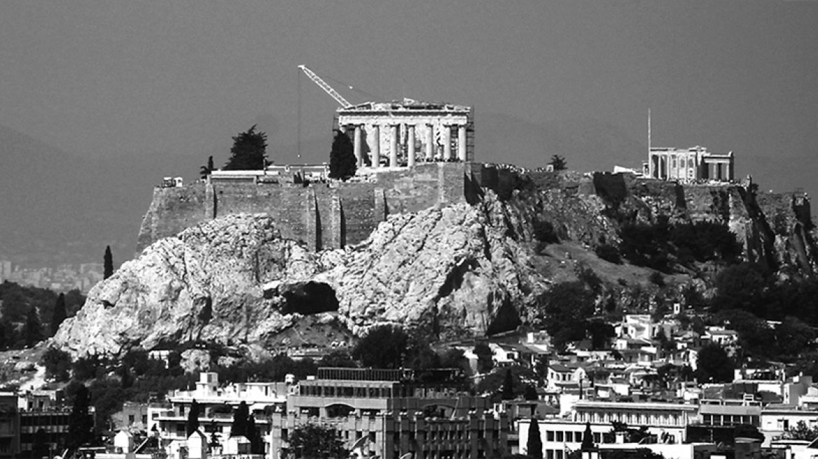 Στο 1,1% γκρεμίζει την πρόβλεψη για την ανάπτυξη ο ΟΟΣΑ