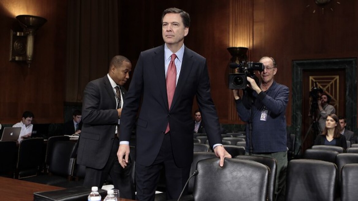 ΗΠΑ: Ο Κόμεϊ καταθέτει και παίρνει εκδίκηση από τον Τράμπ