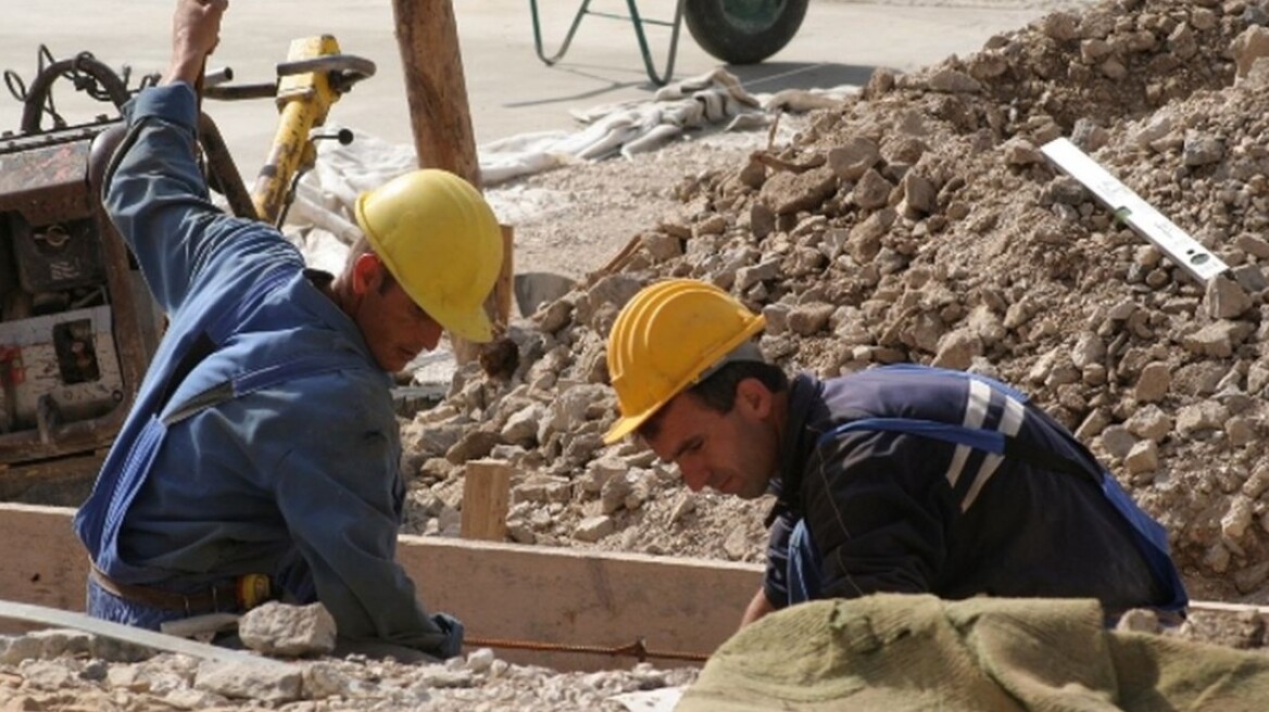 Τρεις δήμοι και ένα νοσοκομείο προσλαμβάνουν 113 εποχικούς υπαλλήλους
