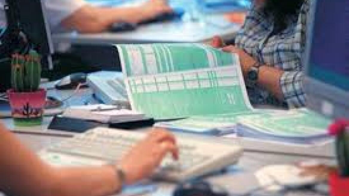Στα 850 ευρώ ο μέσος πρόσθετος φόρος που βγάζουν τα νέα εκκαθαριστικά
