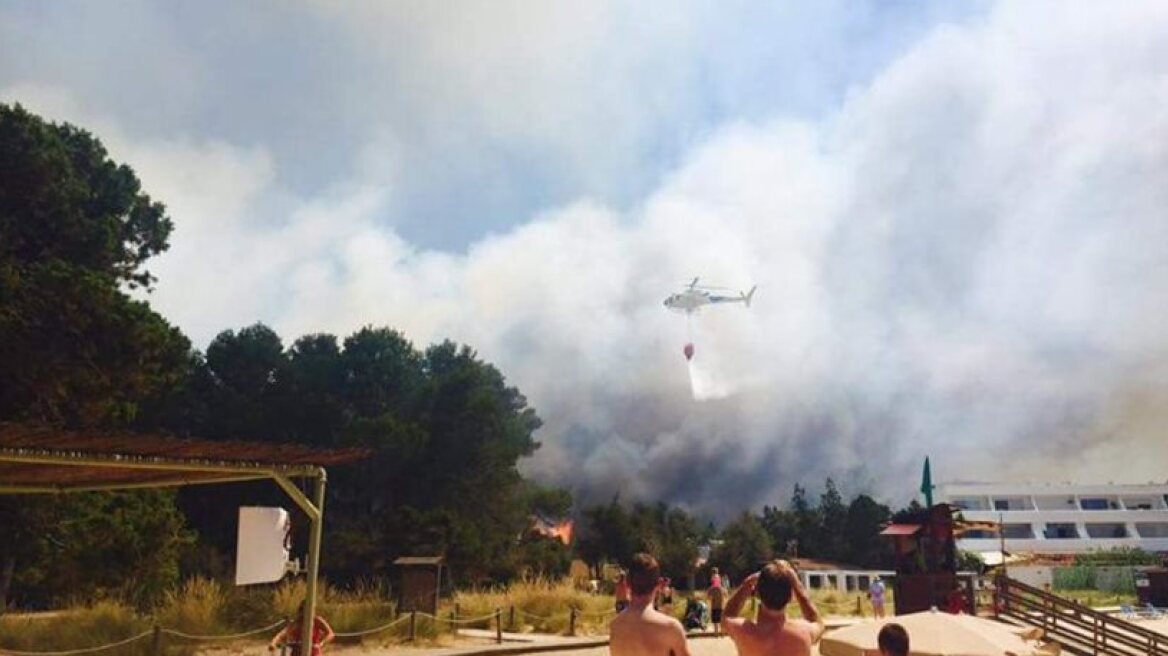 Massive fire in Ibiza (video)