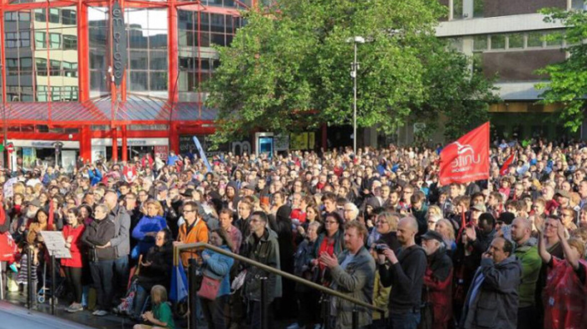 Διαδηλώσεις προγραμματίζονται σήμερα στη Βρετανία ενάντια στη συμφωνία Μέι - DUP