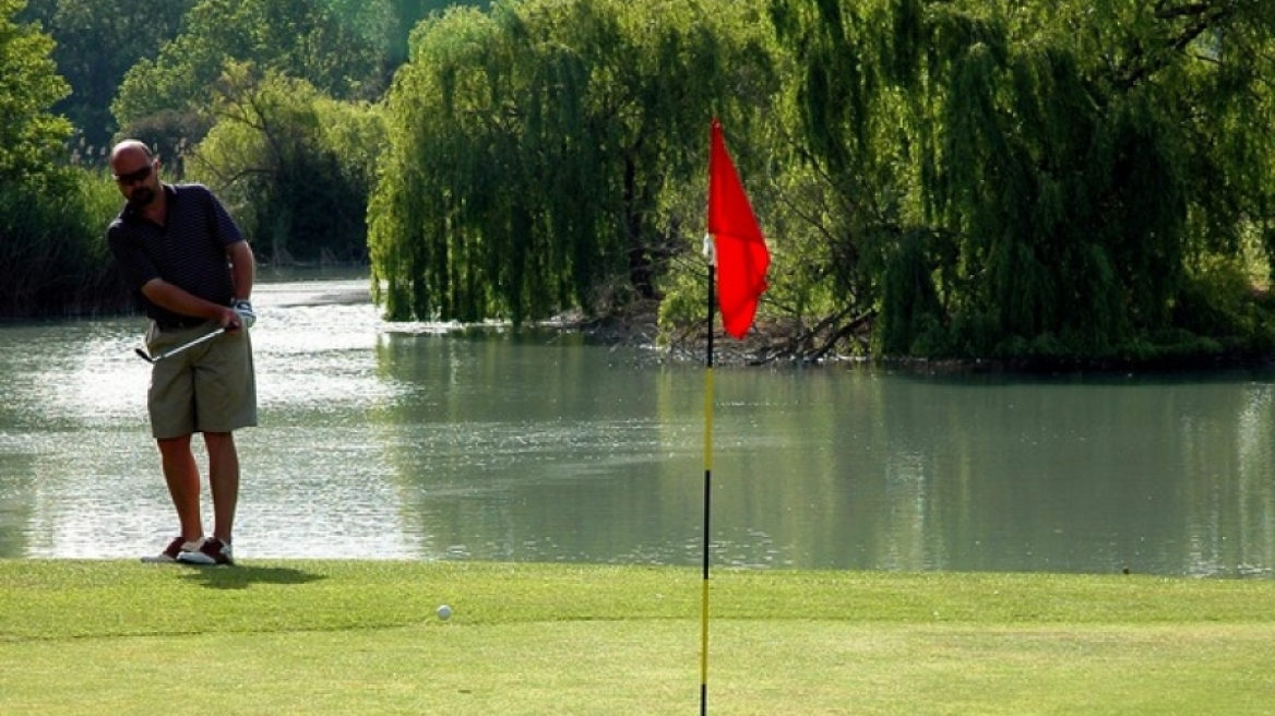Το γκολφ φέρνει έσοδα: Οι τιμές για τα ακριβά εξοχικά στα γήπεδα ανά την Ελλάδα