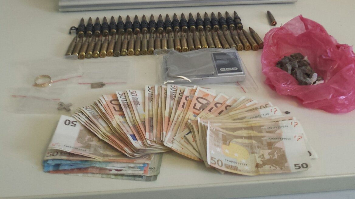 Βέροια: Συνελήφθη 46χρονος με φυτεία χασίς στην αυλή του