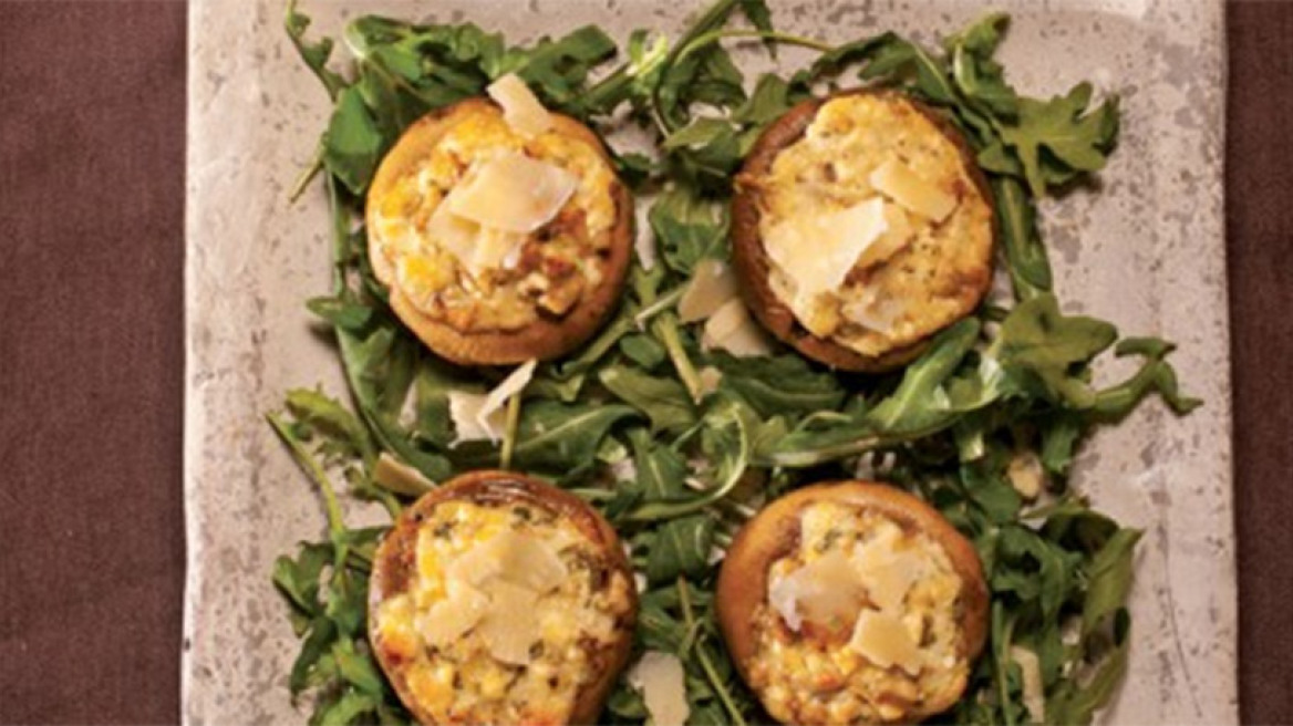 Μανιτάρια γεμιστά με ανθότυρο και κεφαλογραβιέρα