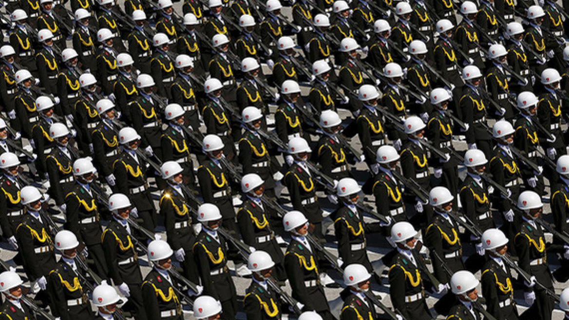 Turkish military hit by food poisoning scandal