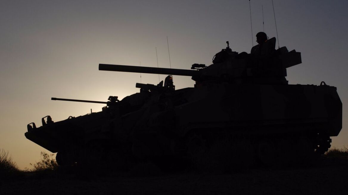 The US Army has a new weapon that can stop tanks without firing a shot!