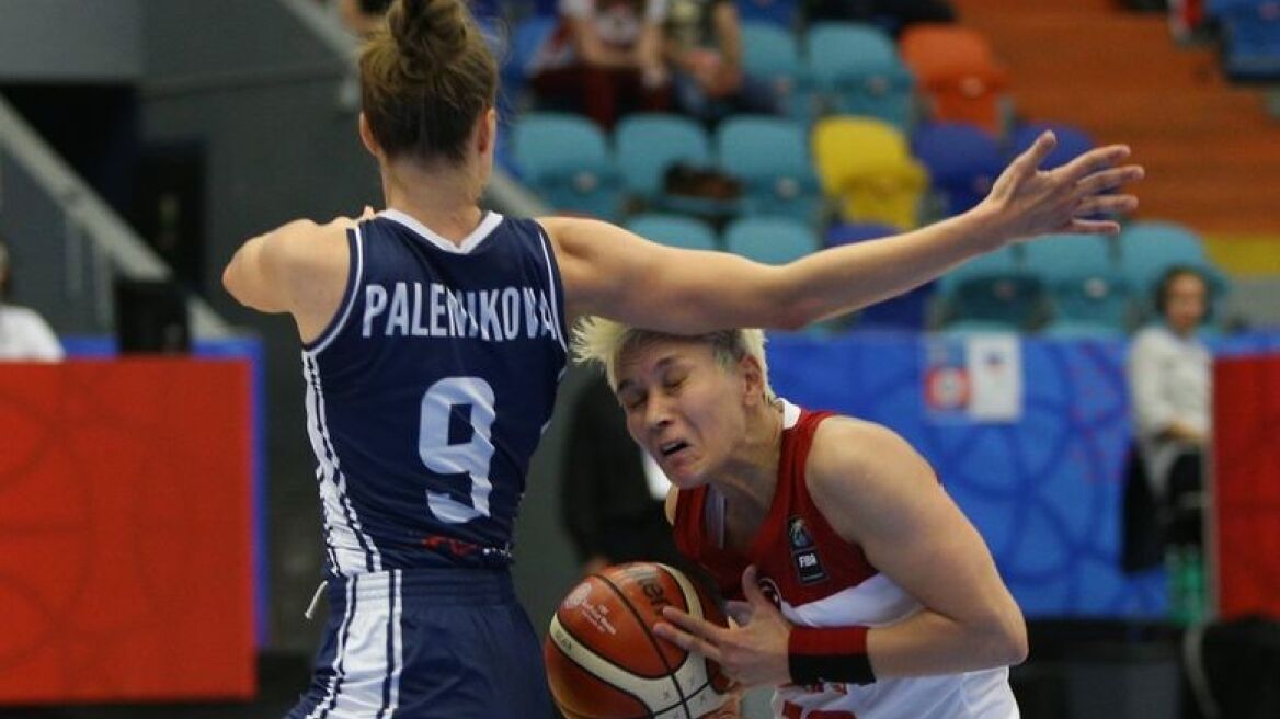 Women’s Eurobasket: Turkey vs. Greece 30 – 36 at Half-time