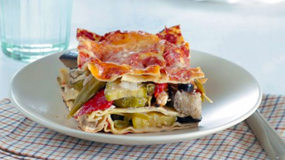 Λαζάνια με λαχανικά, ελιές και τυριά