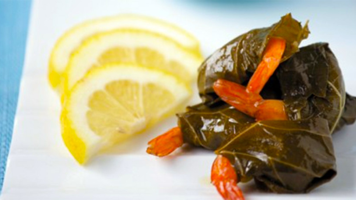 Γαρίδες σε αμπελόφυλλα