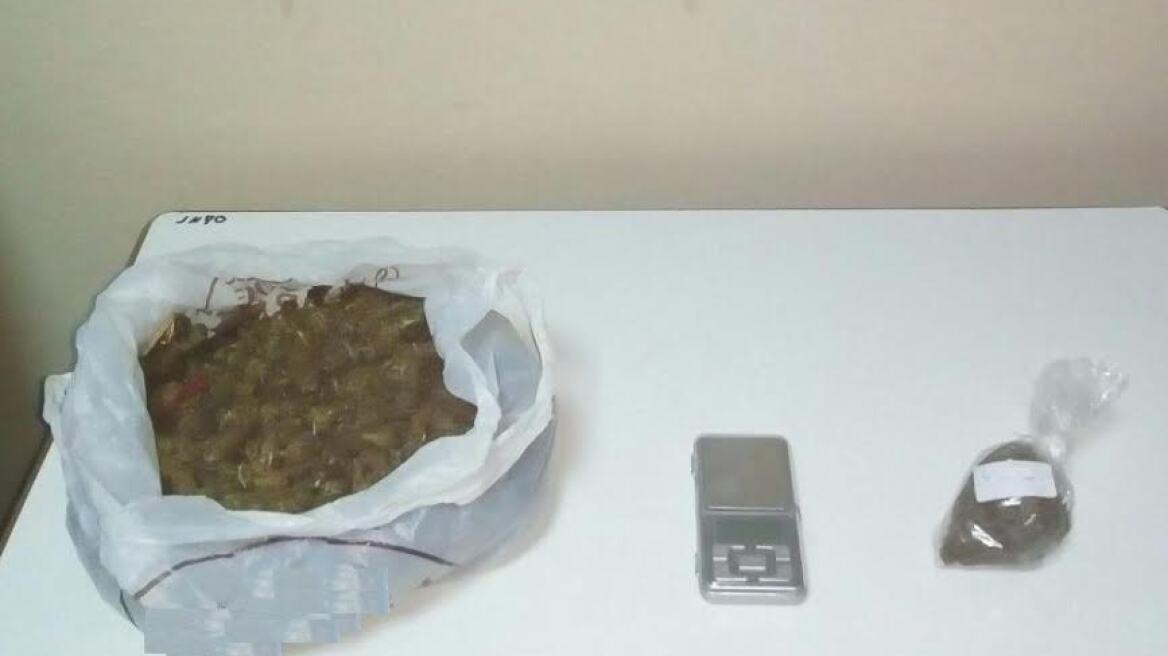 Κορίτσια 16 και 17 ετών διακινούσαν χασίς στην Πέλλα!