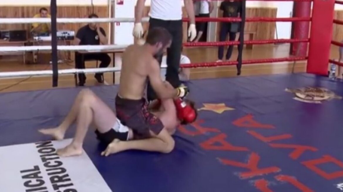 Πυγμάχος, άνθρωπος της τέχνης με πτυχίο και... άστεγος! (vid)