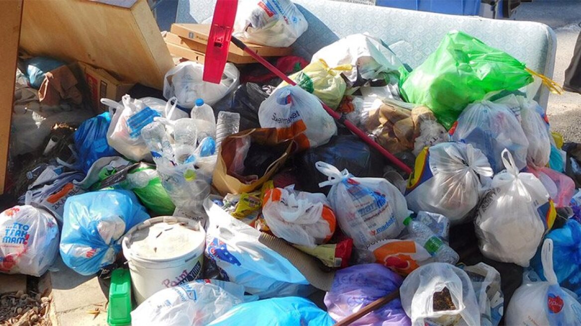 Refuse collectors decided to continue their strike until Thursday!