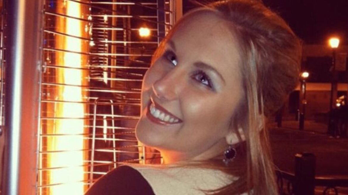 Teacher charged with having sex with student